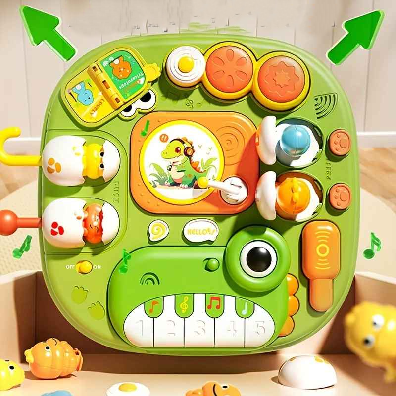 differents jouets table dactivite bebe