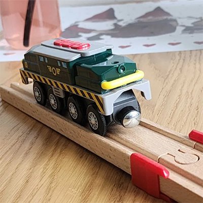 Train pour circuit en bois | Imaginaire - PLAY JOUET